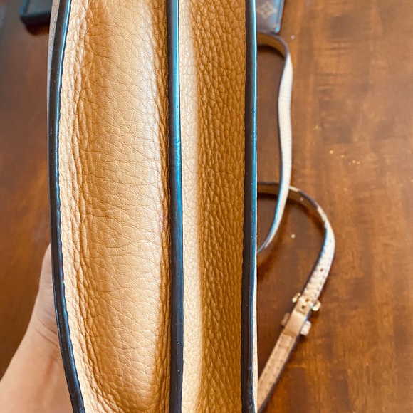 Tory Burch over the shoulder Bag - Picture 6 of 6